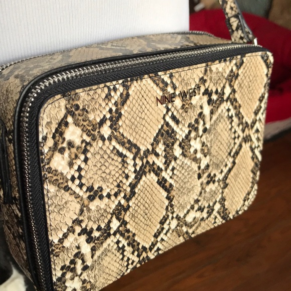 Nine West snakeskin cross body - Picture 2 of 7
